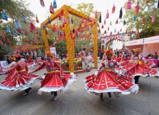 JLF 2017 to turn into a cashless festival on it’s 10th anniversary. E-wallets and cabs to give a fillip to ‘ Digital India’ initiative