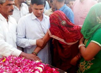 जम्मू-कश्मीर में आतंकियों से मुठभेड़ में राजस्थान का सपूत सांवरमल भामूं शहीद, मुख्यमंत्री राजे ने किया शोक व्यक्त shaheed samvarmal