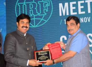 minister-yunus-khan-with-central-minister-nitin-gadkari