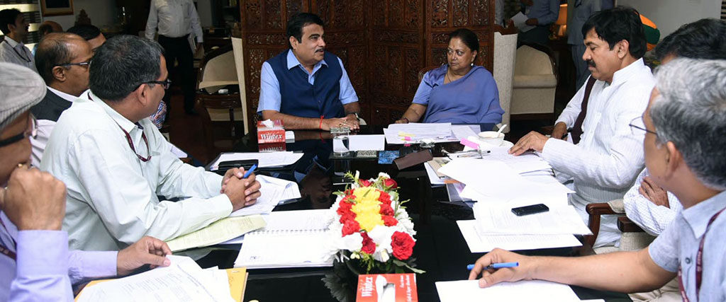 CM Raje Meets Union Minister Nitin Gadkari for Rajasthan Highway Projects