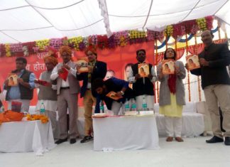 सुराज के 4 सालः धौलपुर में आमजन ने मनाया जश्न, प्रतिभाओं को स्कूटी व लैपटॉप बांटे news of rajasthan