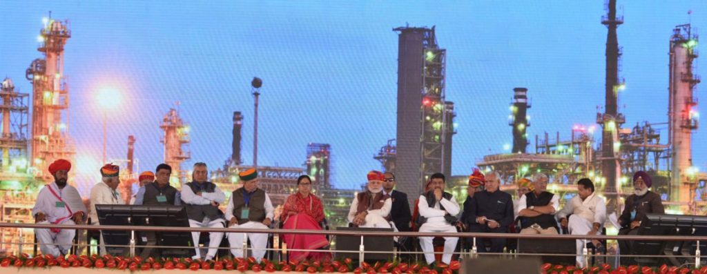 vasundhara-raje-narendra-modi-barmer-refinery-inauguration