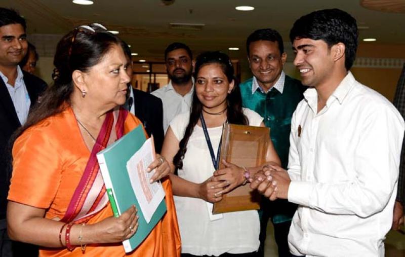 Rajasthan’s young talent Ramras created World record in yoga; CM Raje