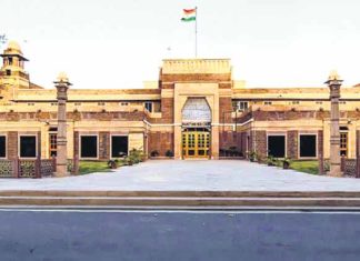 Rajasthan High Court issued notice to Medical authorities on retirement age Rajasthan