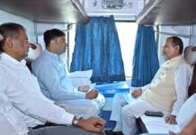 अमेरिका में पेट्रोल 56 फीसदी तक महंगा, भारत में बढ़ोतरी काफी कम”, फ्यूल की कीमतों पर मदन राठौड़ का बयान